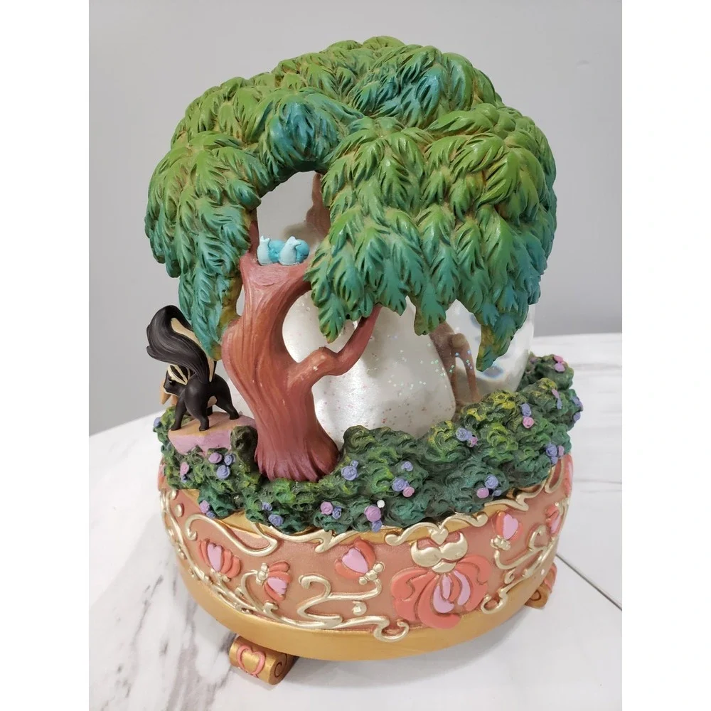 Disney Enchanted‎ Snow Globe With Giselle And Animal Friends